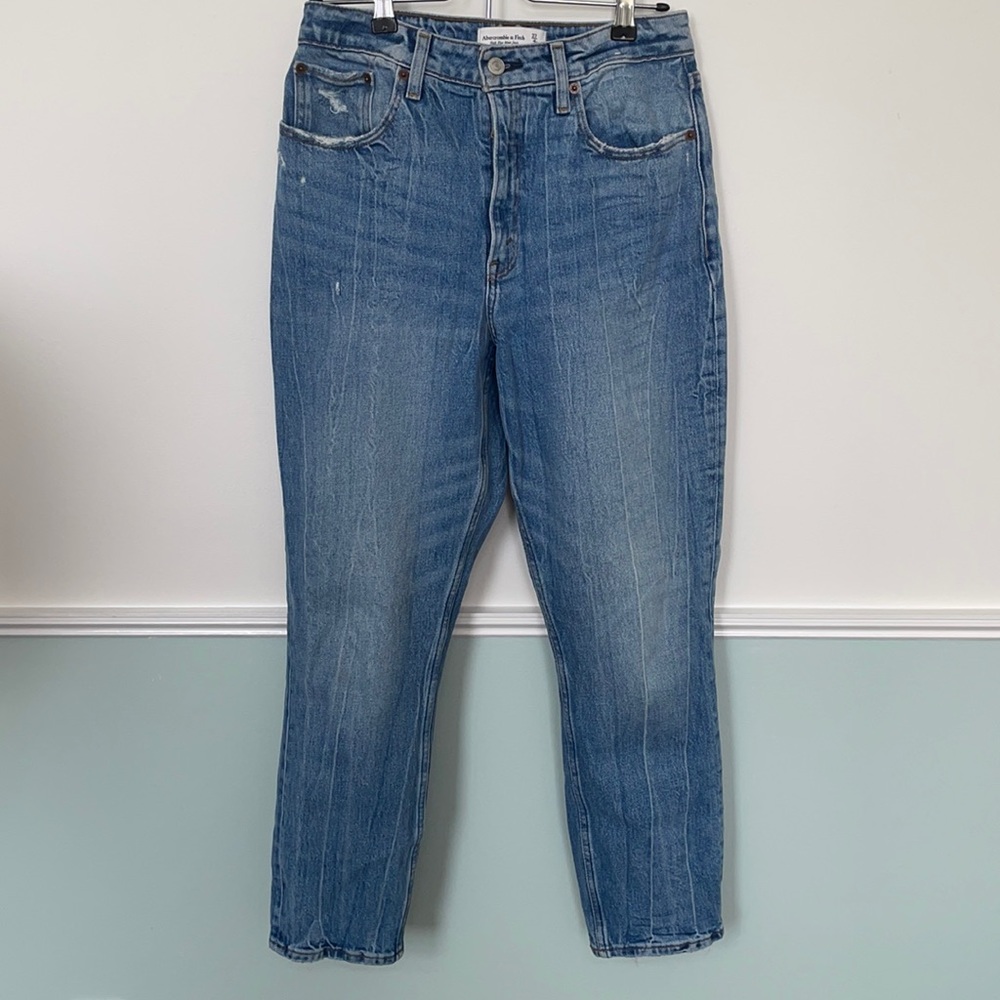 Abercrombie Curve Love High Rise Mom Jean